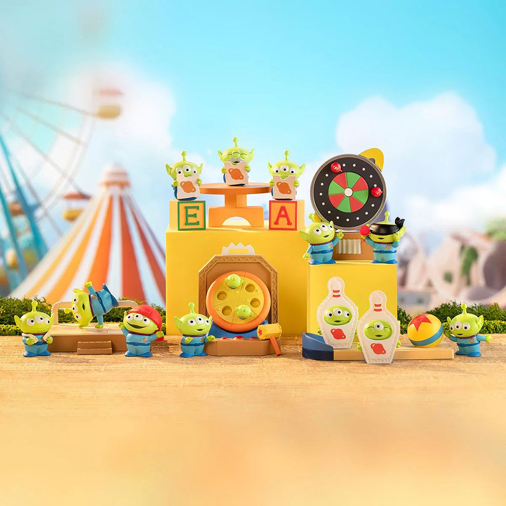 POP MART Pixar Alien Party Games Scene Set Figure (One Blind Box at Random)